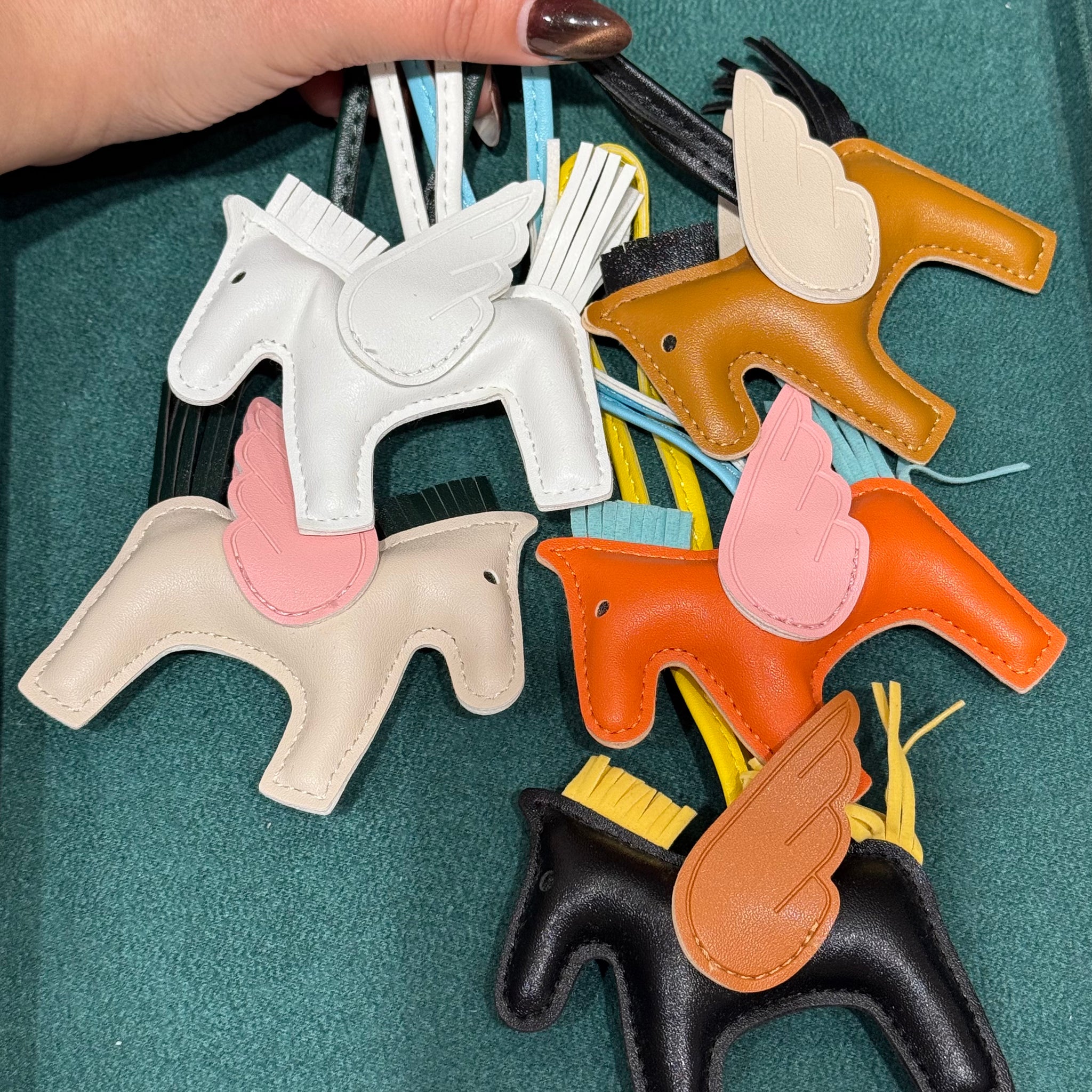 Charm Cavallino