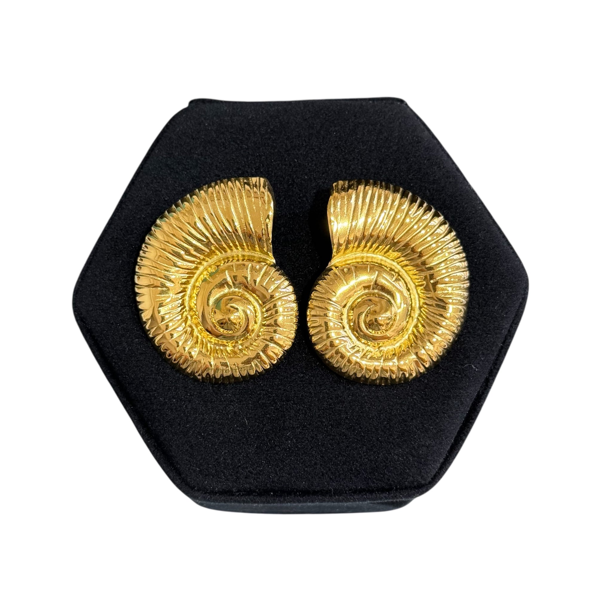 Orecchino Shell